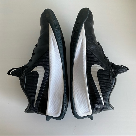 Nike, Black/White Hustle Quick 3 Basketball Shoes, Size 6 - Picture 7 of 9